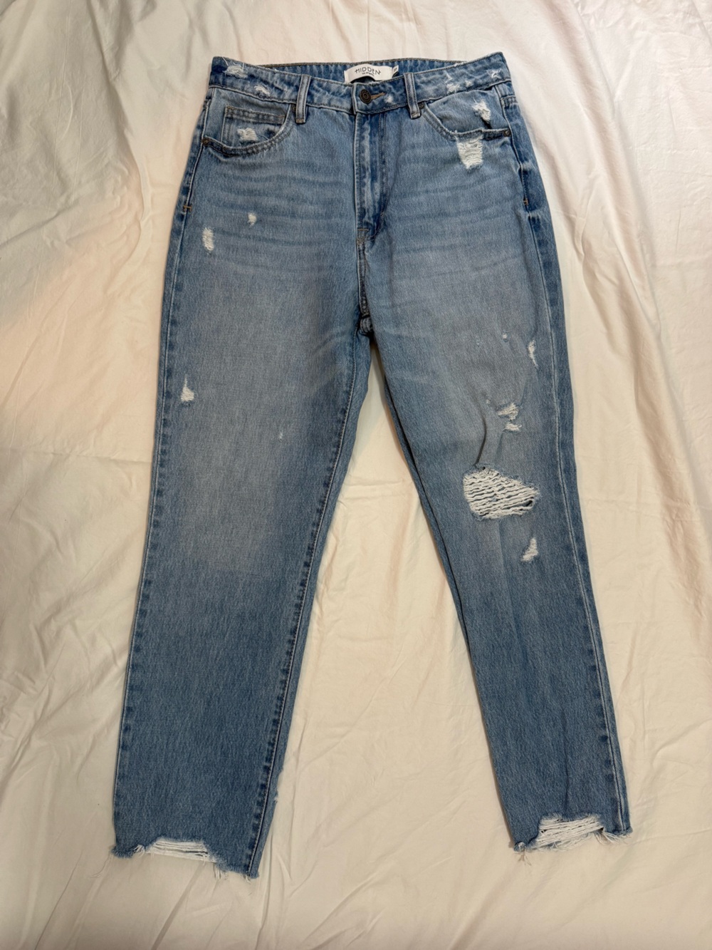 Hidden Distressed Straight Leg Jeans | Light Wash | Women’s 27